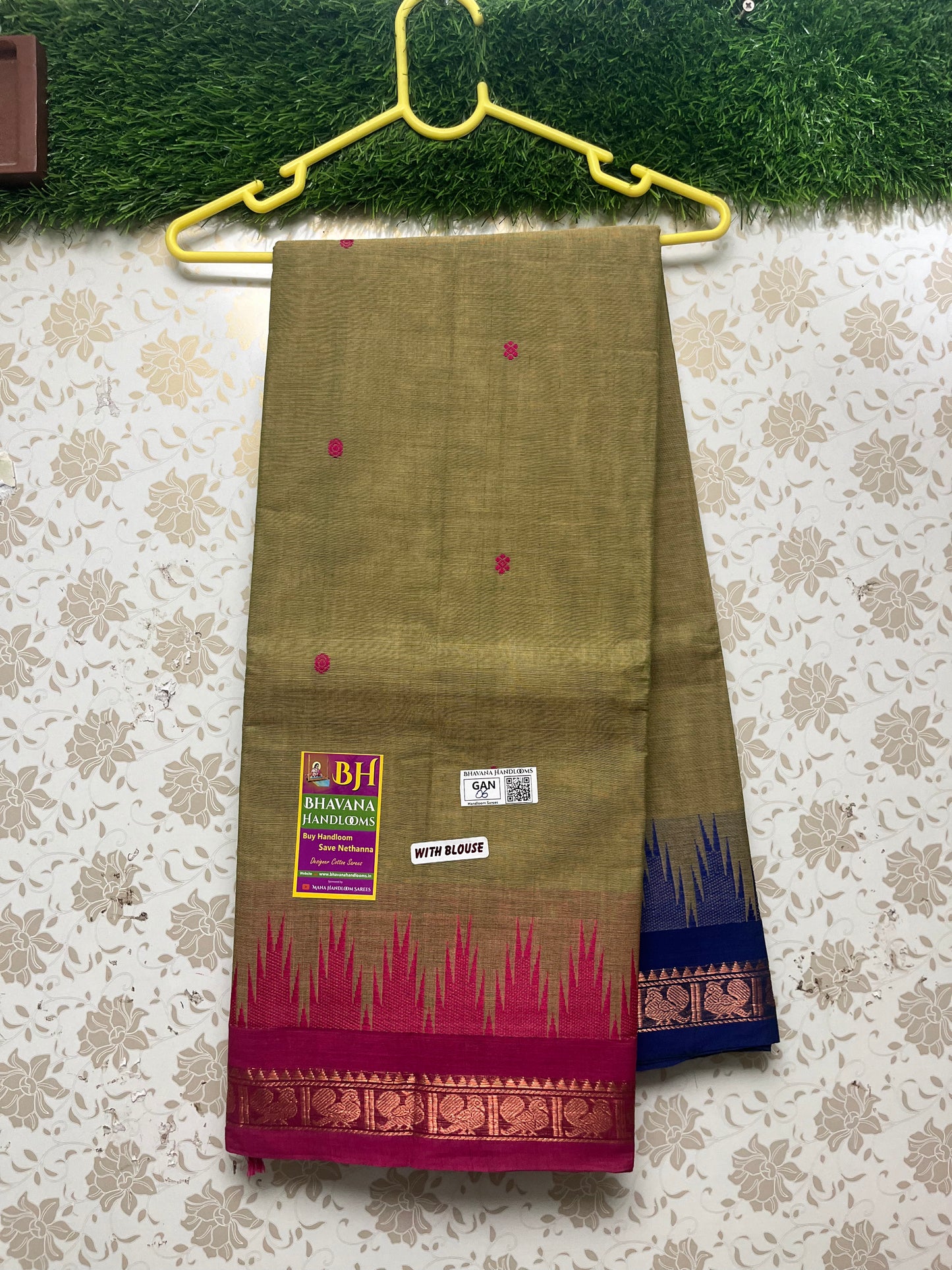 Ganga Jamuna Saree With Blue and Pink Temple Border