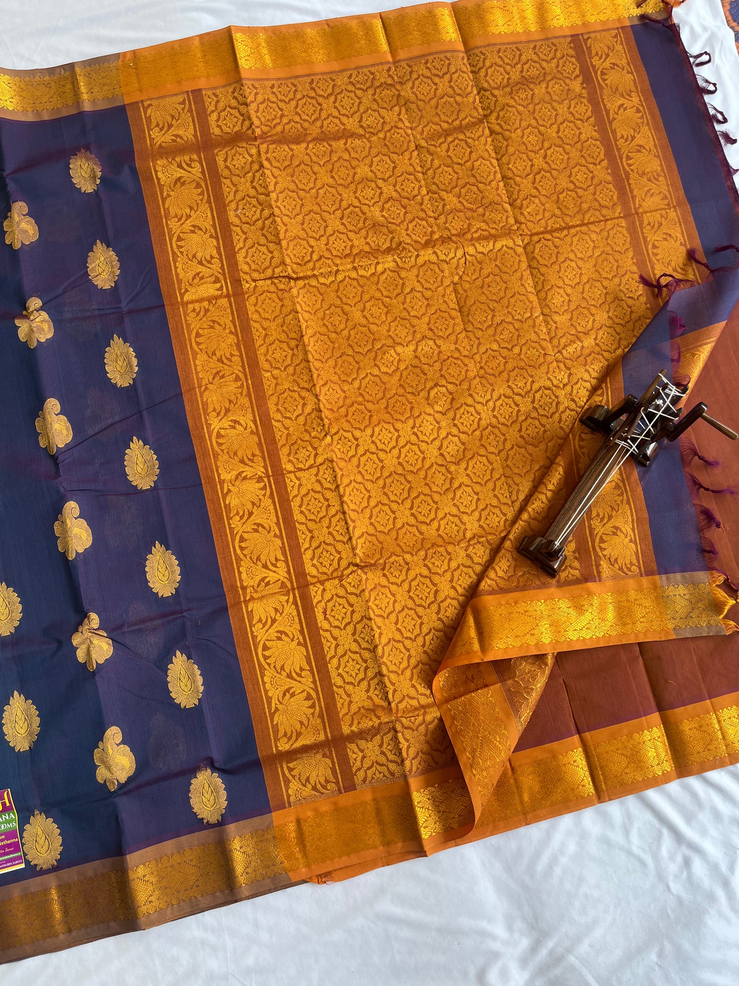 Pure Handloom Weaven allover Big Butis Violet Cotton Saree with Rich Pallu