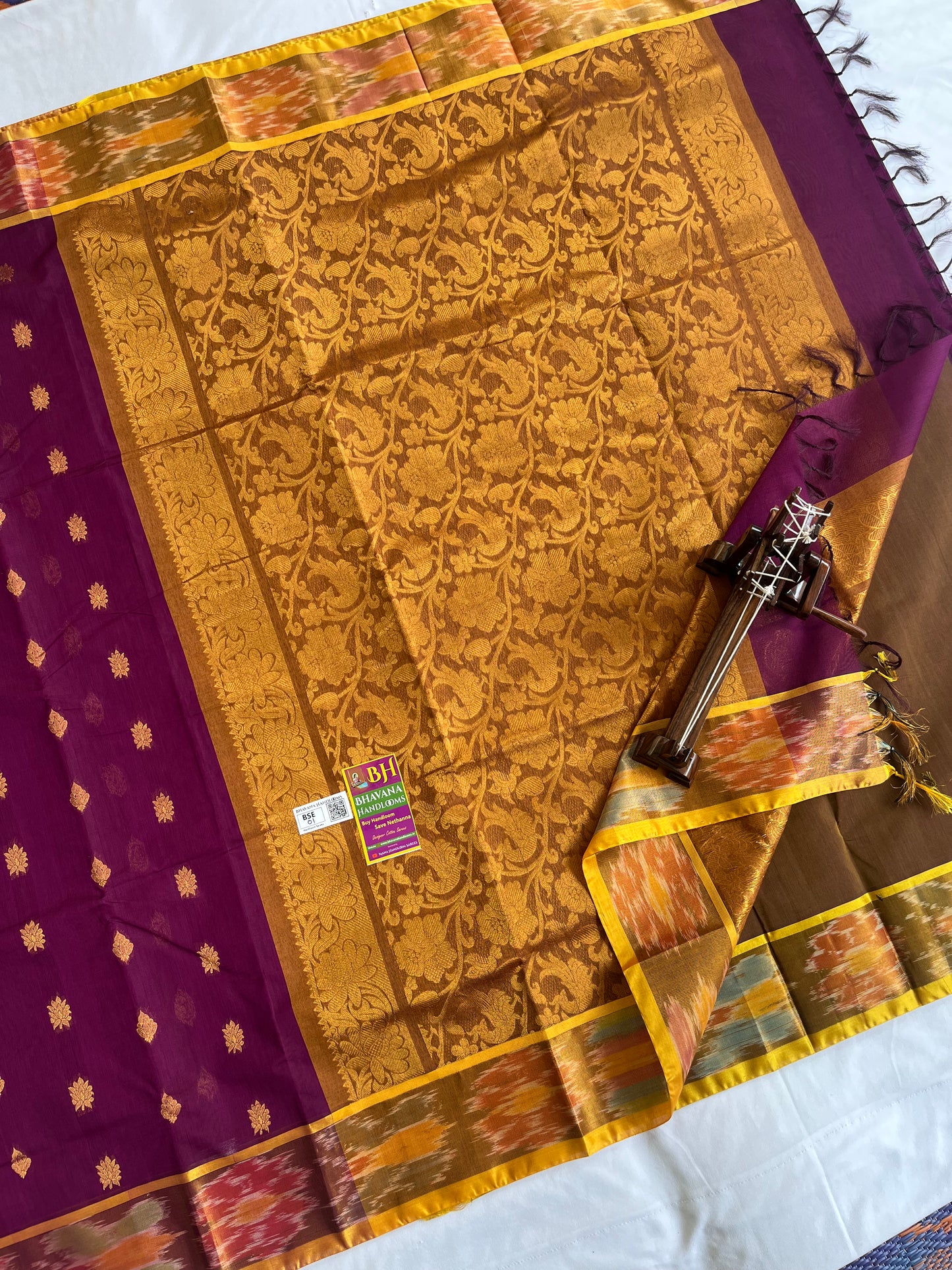 Pure Handloom Weaven allover Small Buti Maroon Cotton Saree with Rich Pallu