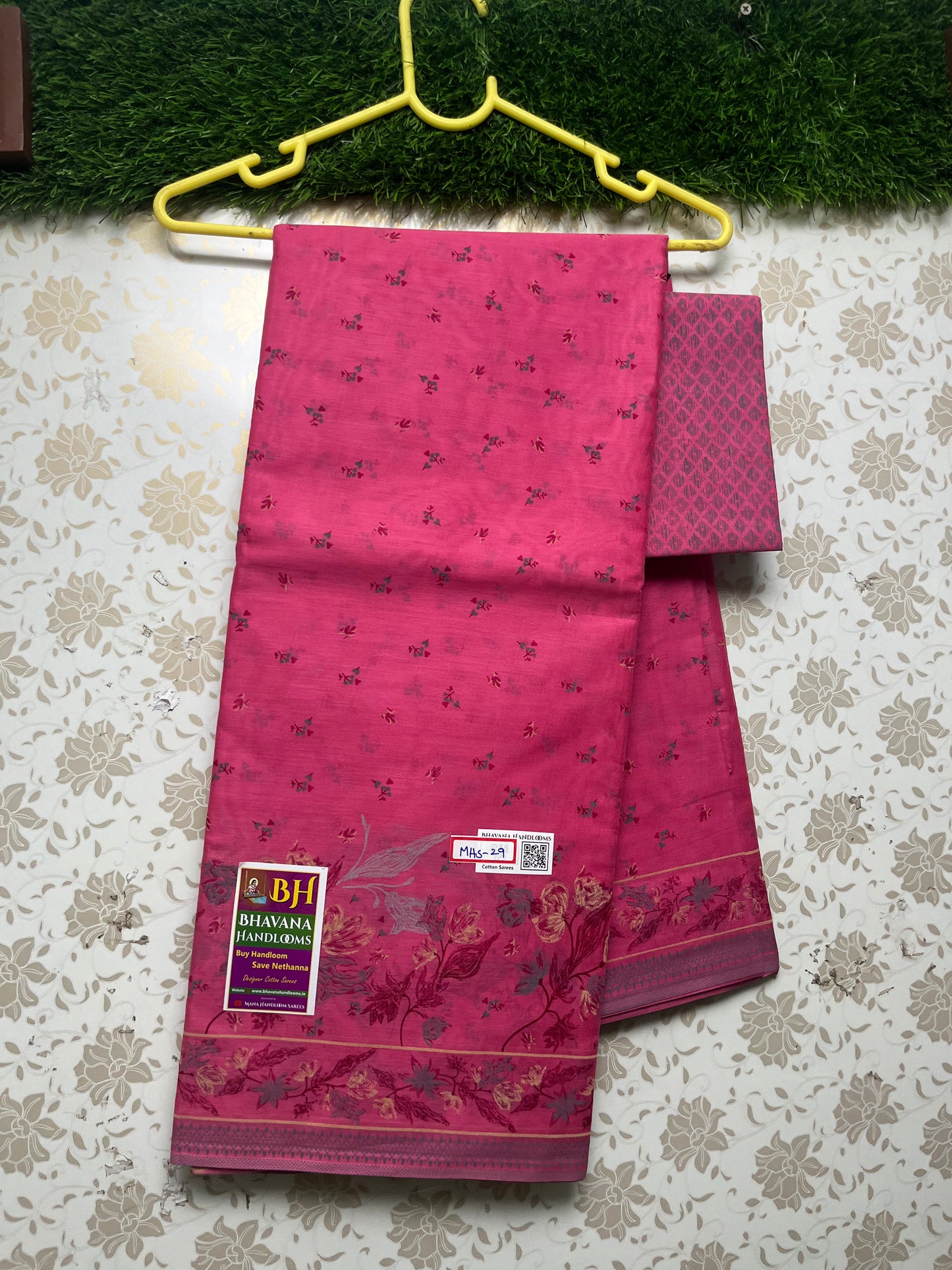 Office Wear Digital Printed Cotton Saree With Pink colour