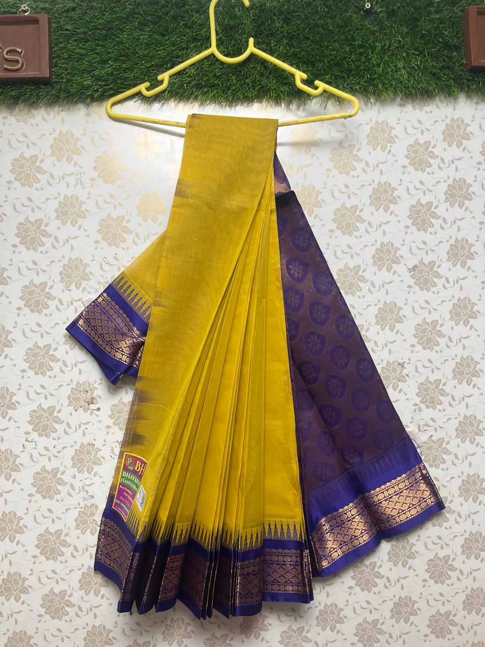 Gadwal Handloom Cotton Saree with Royal Blue Border