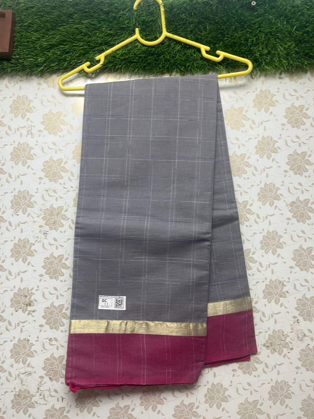 Handloom Wooven Daily Wear Cotton Saree with Grey Color