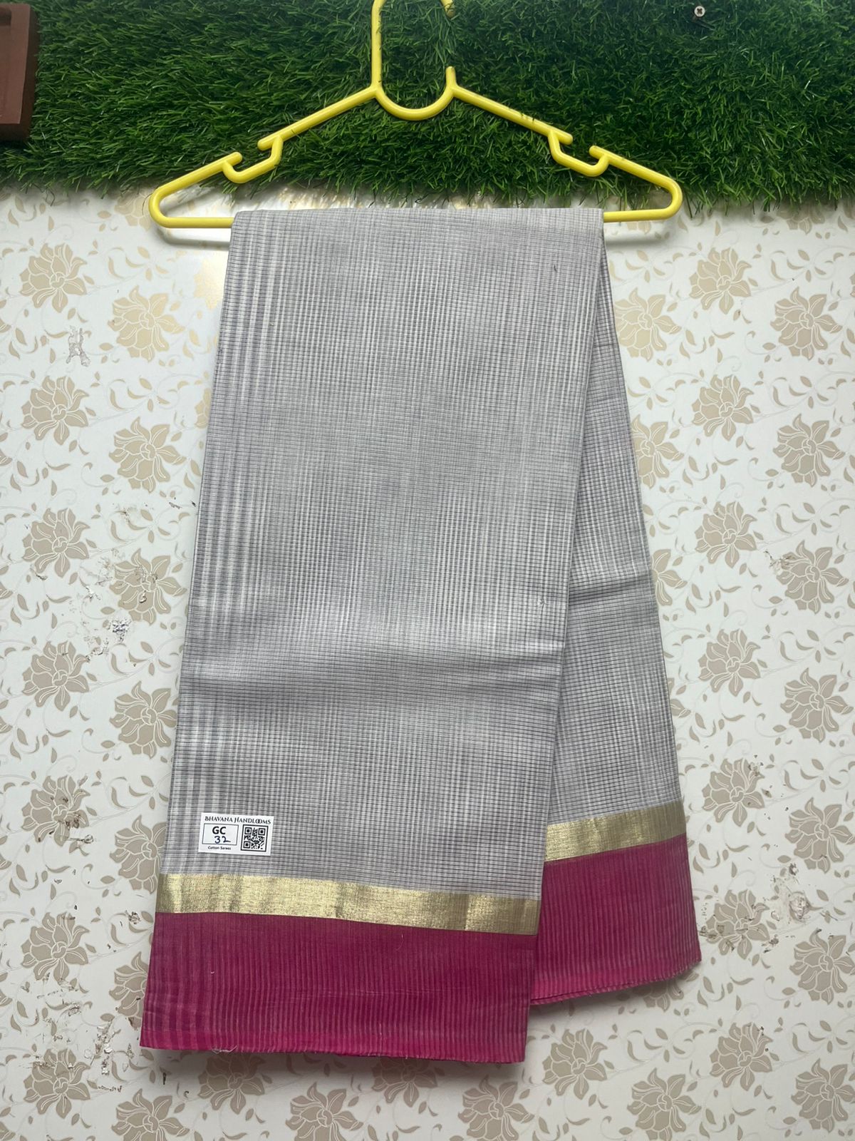 Handloom Wooven Daily Wear Cotton Saree with Grey Color