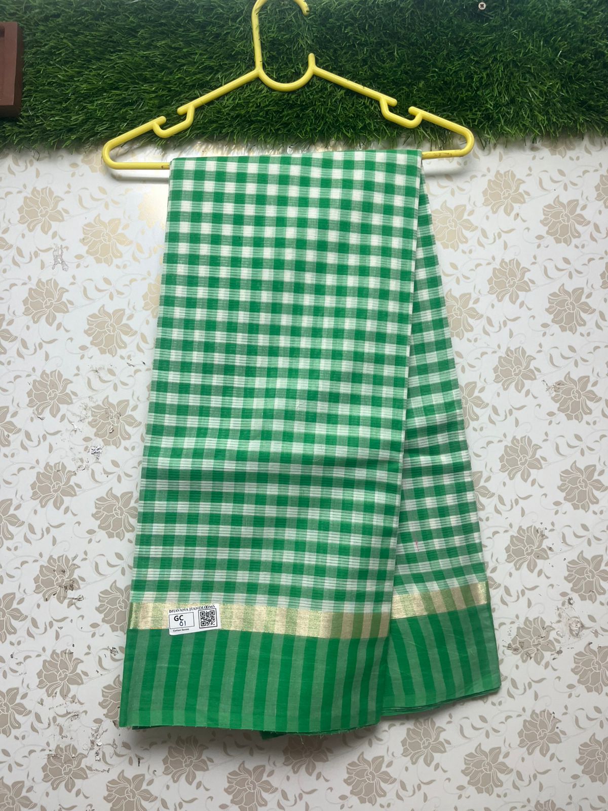 Handloom Wooven Daily Wear Cotton Saree with Green Color With Check's Pattern